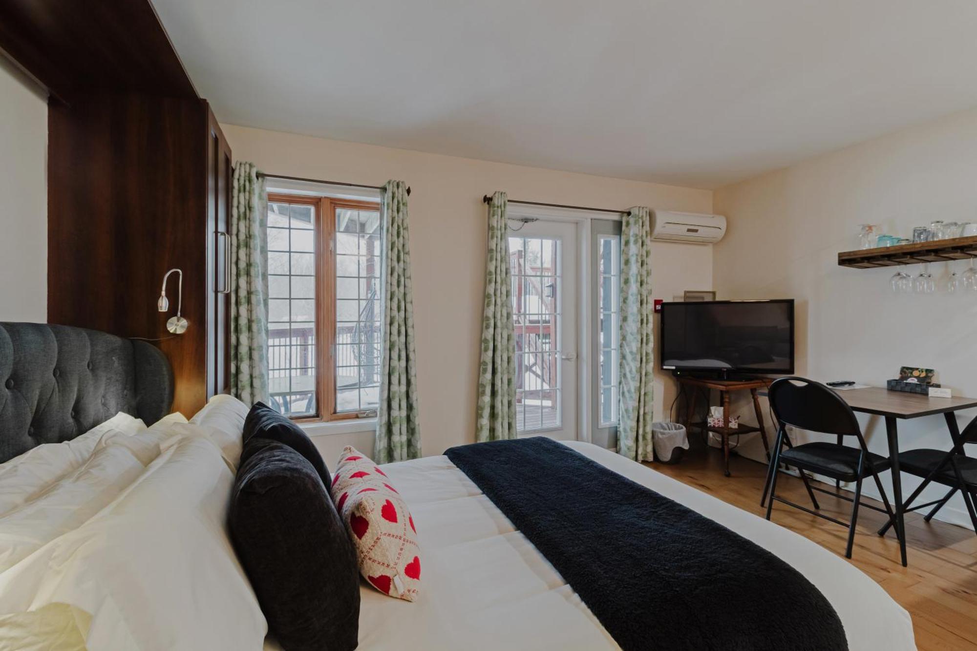 Condo Hotel Magog Orford エクステリア 写真